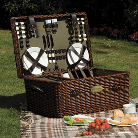 FAMILY SIZED WILLOW PICNIC HAMPER